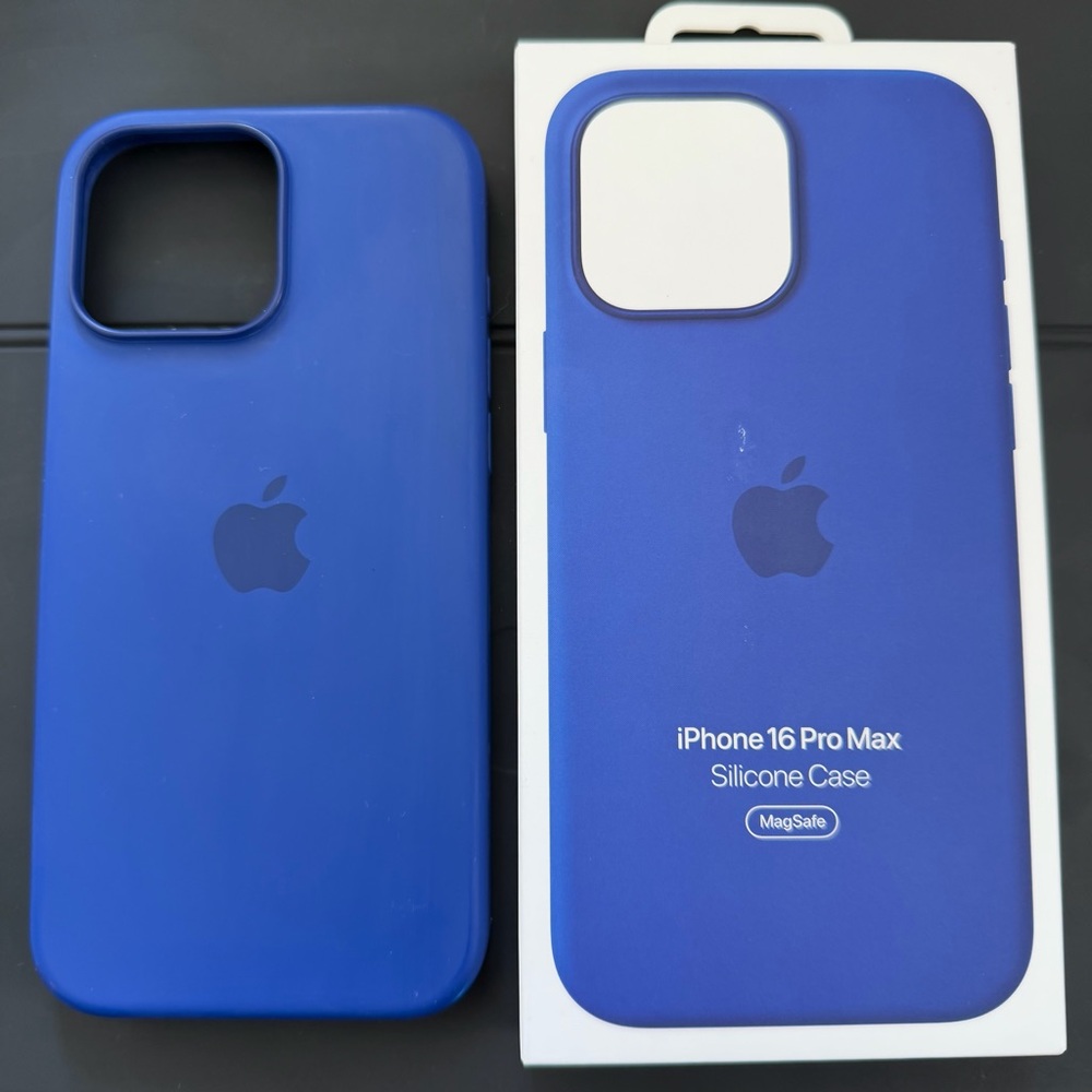 Apple iPhone 16 Pro Max Silicone Case - Ultramarine